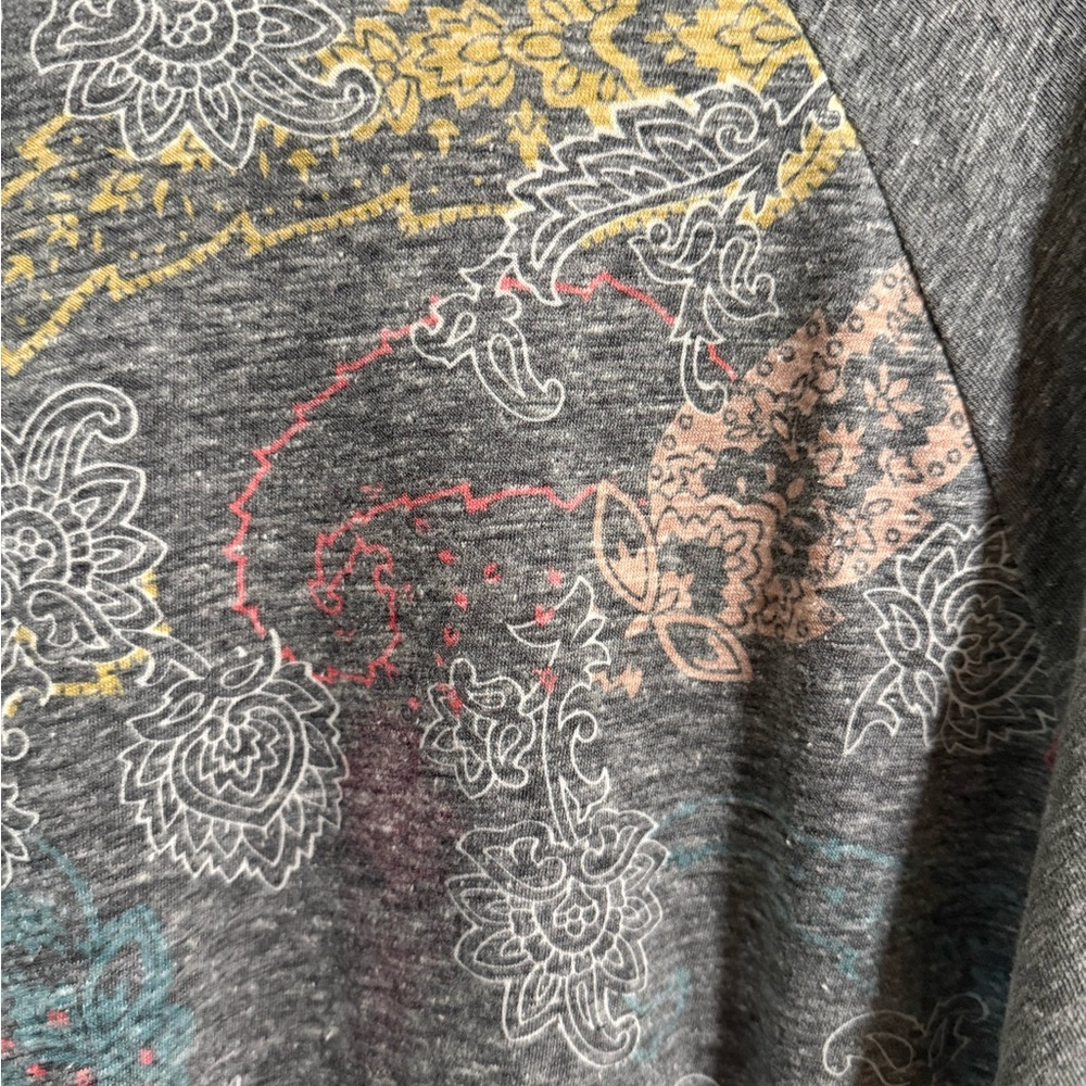 LuLaRoe XL Swing Top Bundle Paisley Print + Solid Gray Tunic - Picture 3 of 11